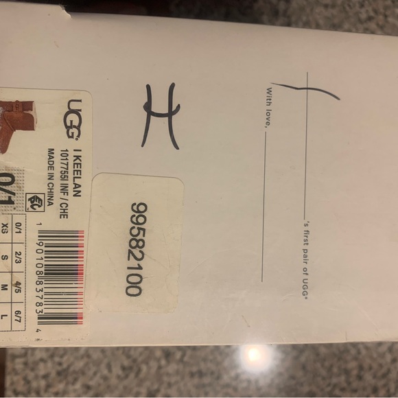 Baby UGGS size 1 - Picture 7 of 7